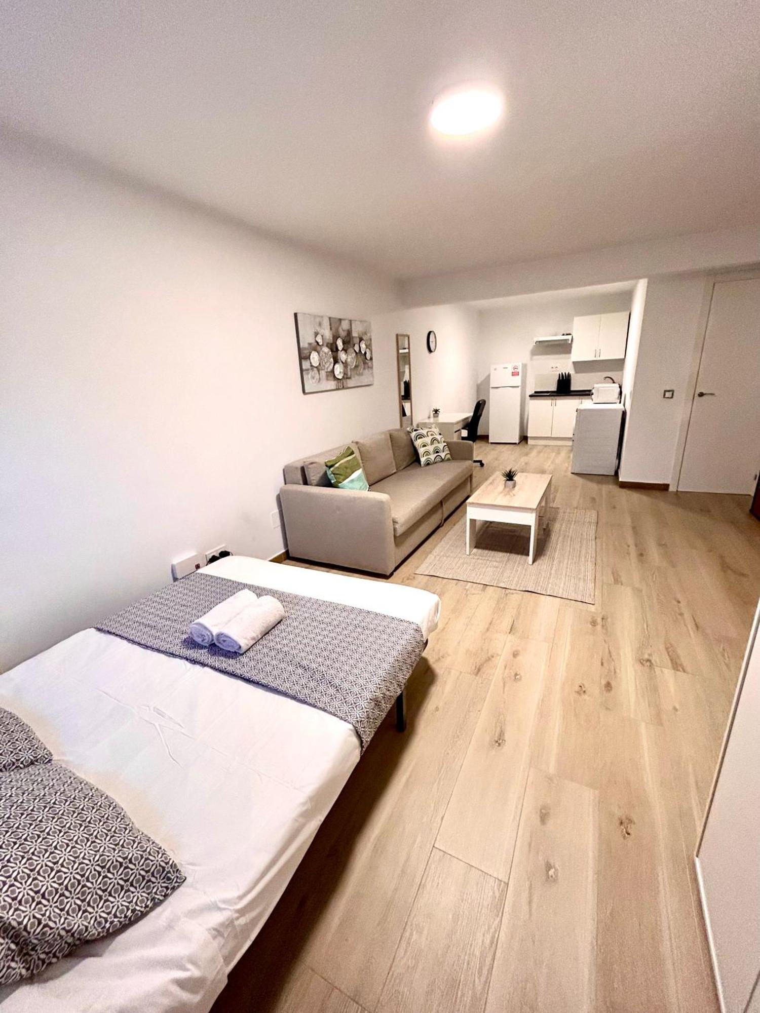 Apartamentos Ribadeo มาดริด ภายนอก รูปภาพ
