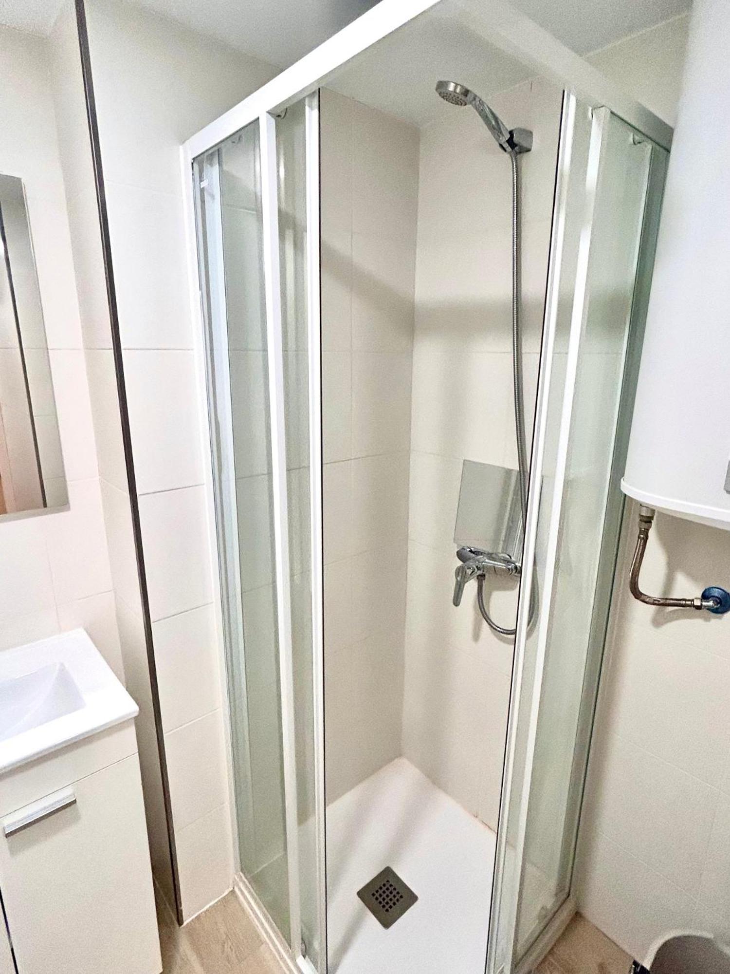 Apartamentos Ribadeo มาดริด ภายนอก รูปภาพ
