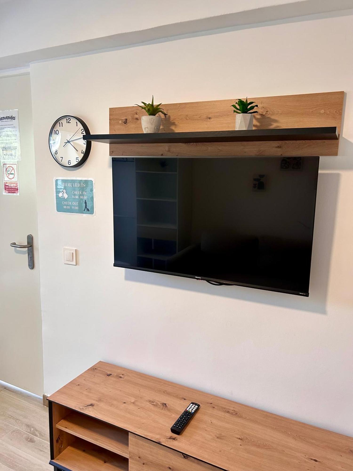 Apartamentos Ribadeo มาดริด ภายนอก รูปภาพ