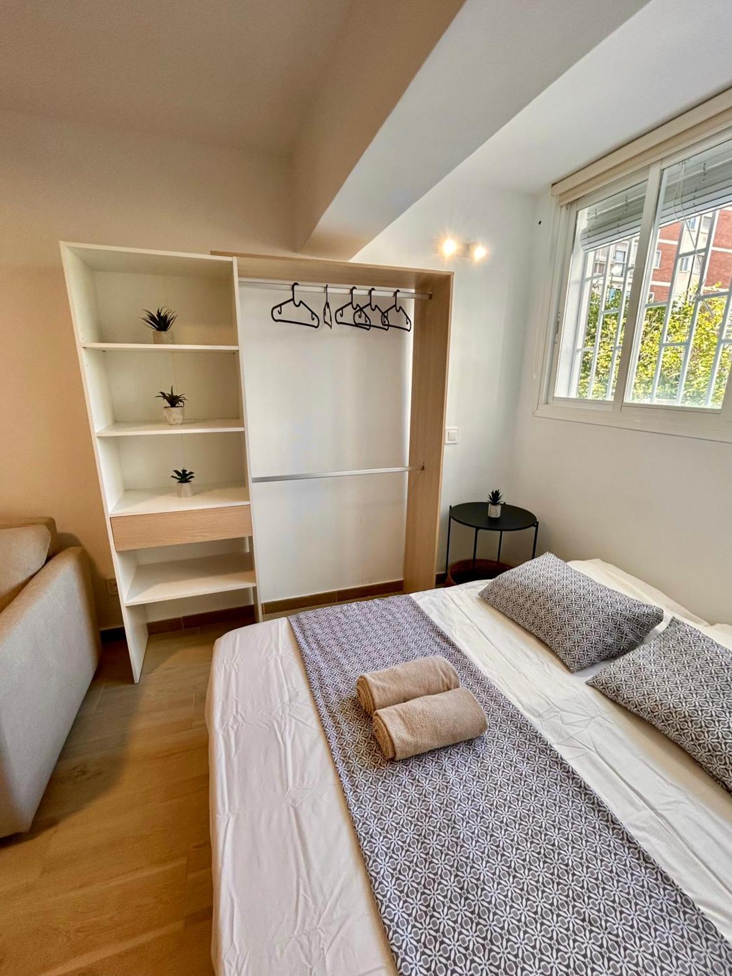 Apartamentos Ribadeo มาดริด ภายนอก รูปภาพ